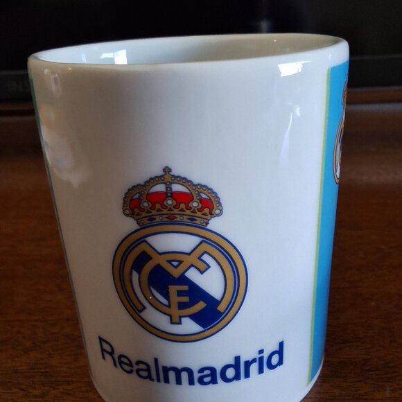 REAL MADRID FC Authentic Mug - Picture 3 of 8